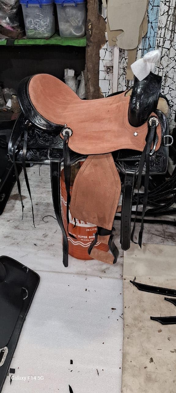 Argentina Cow Leather Saddle Set with Headstall, Reins & Breastplate W841390